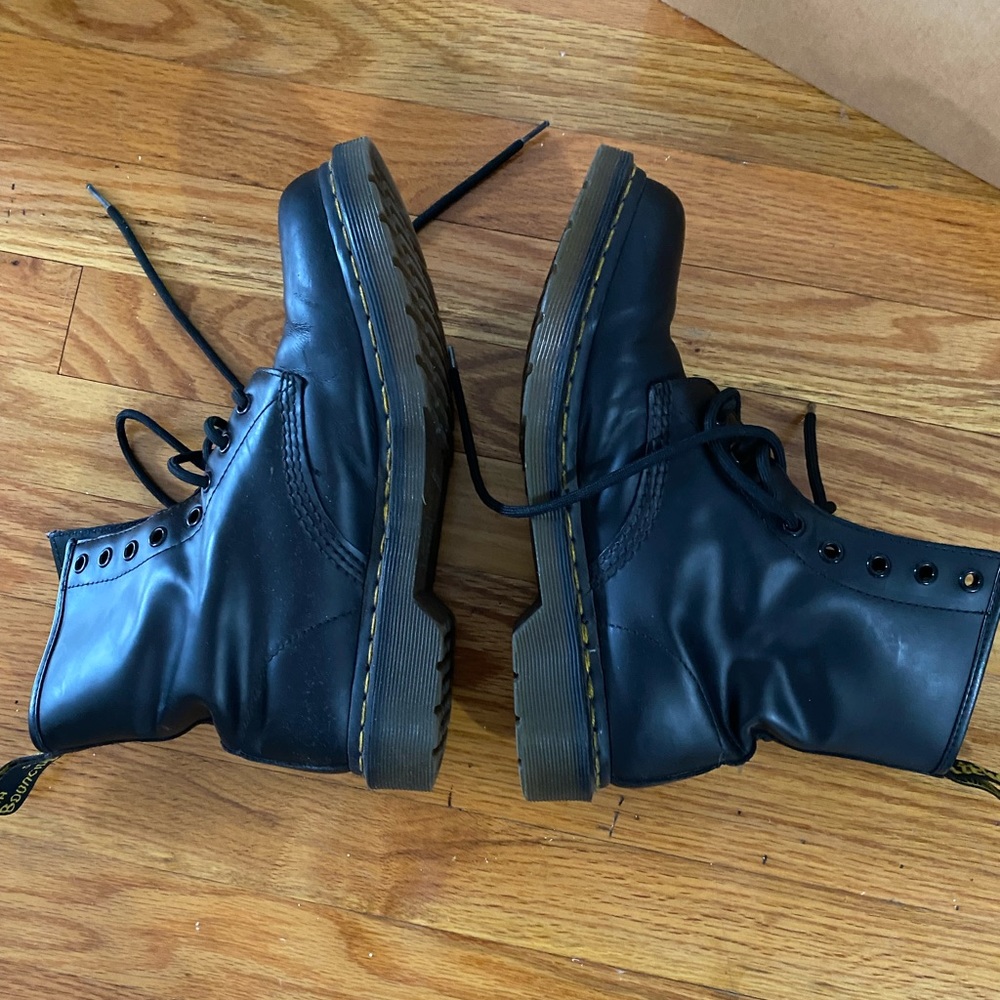 New Dr Martens airwaves